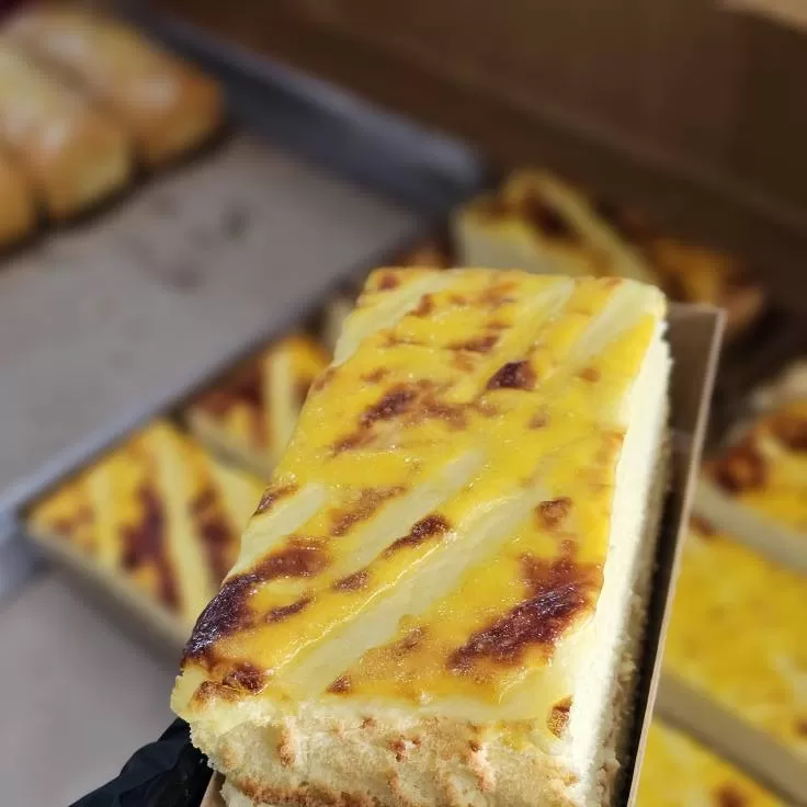 Bông Lan Sữa Chua Nướng
